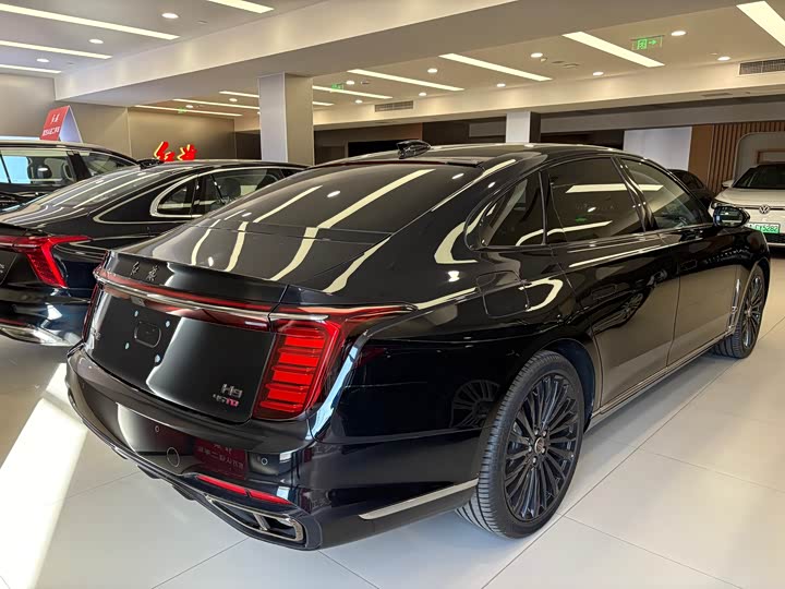 2025 Hongqi H9