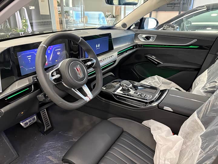 Hongqi H9 2025 2025款 2.0T 两驱旗享私享风尚版 5座