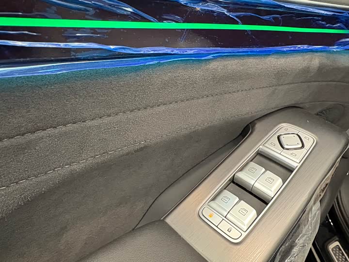 Hongqi H9 2025 2025款 2.0T 两驱旗享私享风尚版 5座