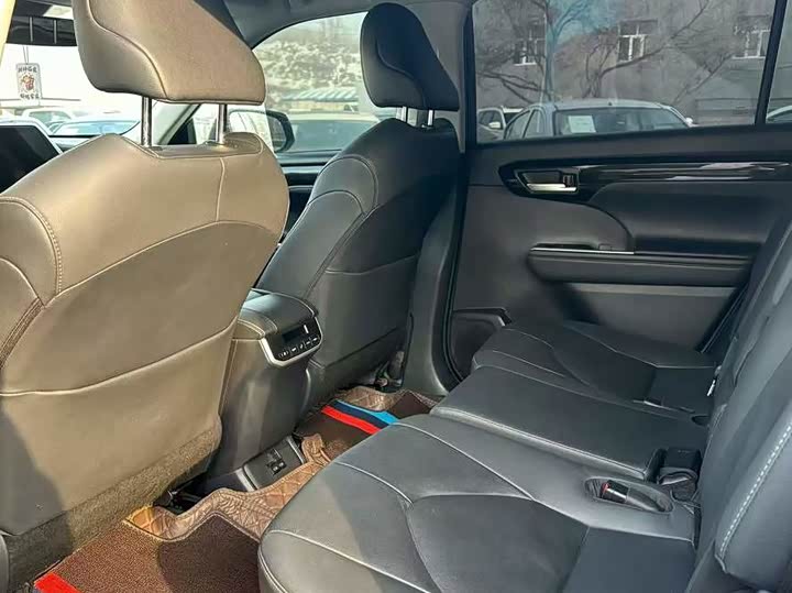 Toyota Highlander 2024 2024款 2.5L智能电混双擎四驱尊贵版 7座