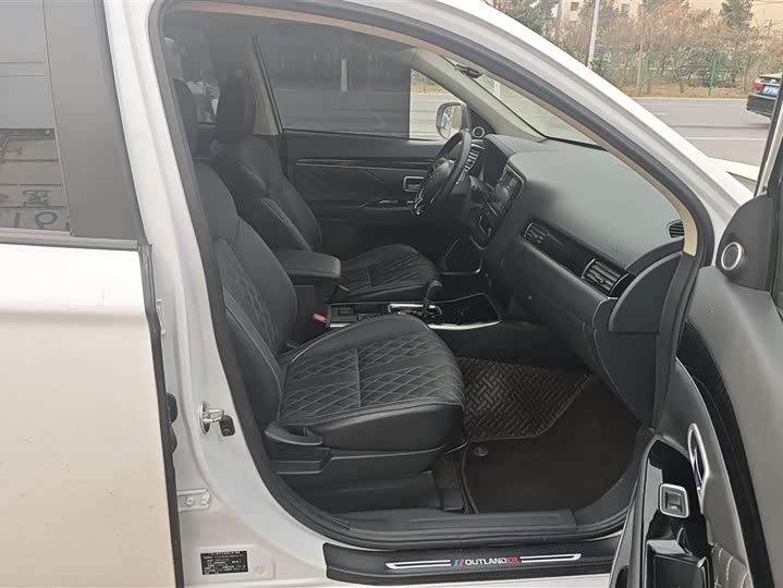 Mitsubishi Outlander 2021 2021款 改款 2.0L 两驱畅行版 5座