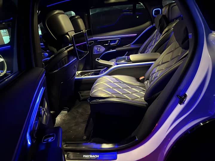 Mercedes-Benz Maybach EQS SUV 2024 2024款 EQS 680 礼乐版