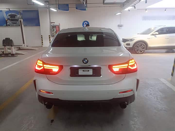 BMW 1 Series 2023 2023款 120i M运动曜夜版