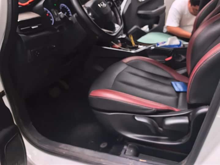 Geely Vision X3 2021 2021款 PRO 1.5L CVT尊贵型