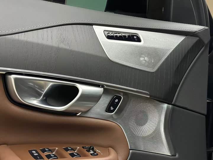 Volvo XC90 2024 2024款 B6 智雅豪华版 7座