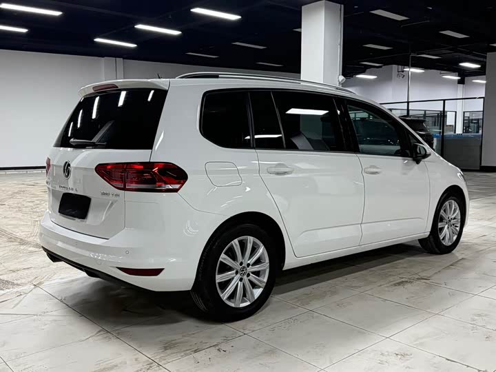 Volkswagen Touran L 2021 2021款 途安L 280TSI DSG舒适版 7座