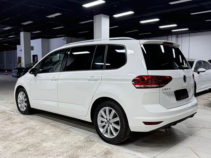 Volkswagen Touran L 2021 2021款 途安L 280TSI DSG舒适版 7座