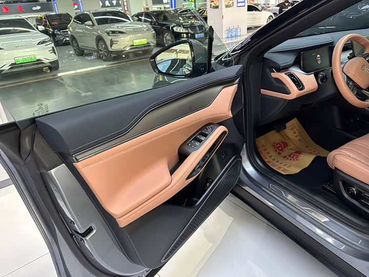 BYD Song L 2025 2025款 智驾版 662km 激光雷达卓越型