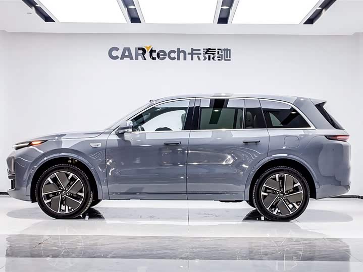 LiXiang L8 2025 2025款 Ultra 智能焕新版