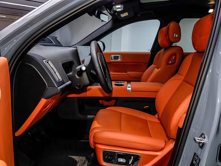 LiXiang L8 2025 2025款 Ultra 智能焕新版