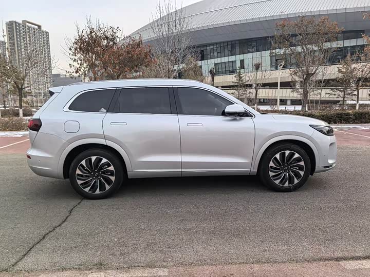 Aito M7 2024 2024款 1.5T 后驱Plus版 5座