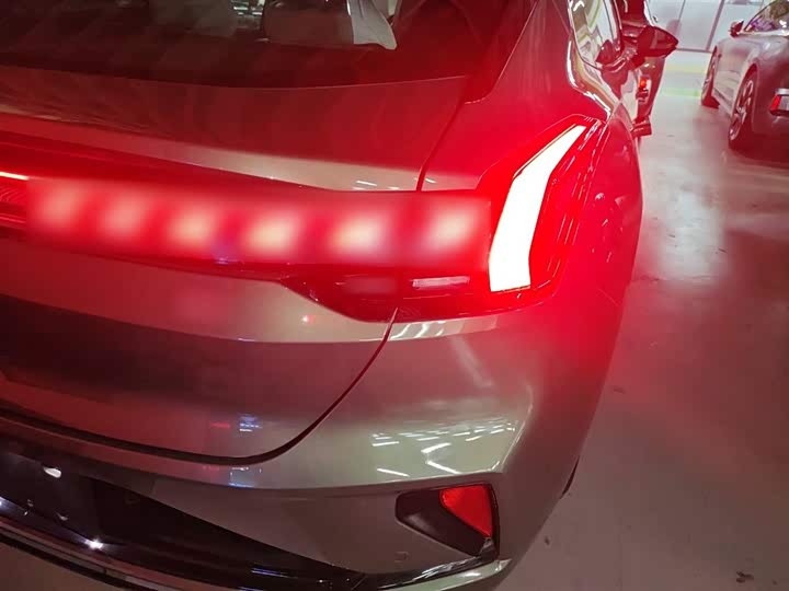 Zeekr 001 2025 2025款 WE版 95kWh 四驱