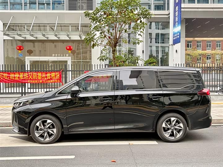 GAC Trumpchi M6 2023 2023款 PRO 270T DCT豪华版