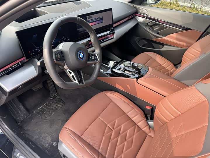 BMW i5 2025 2025款 eDrive 40L M运动套装