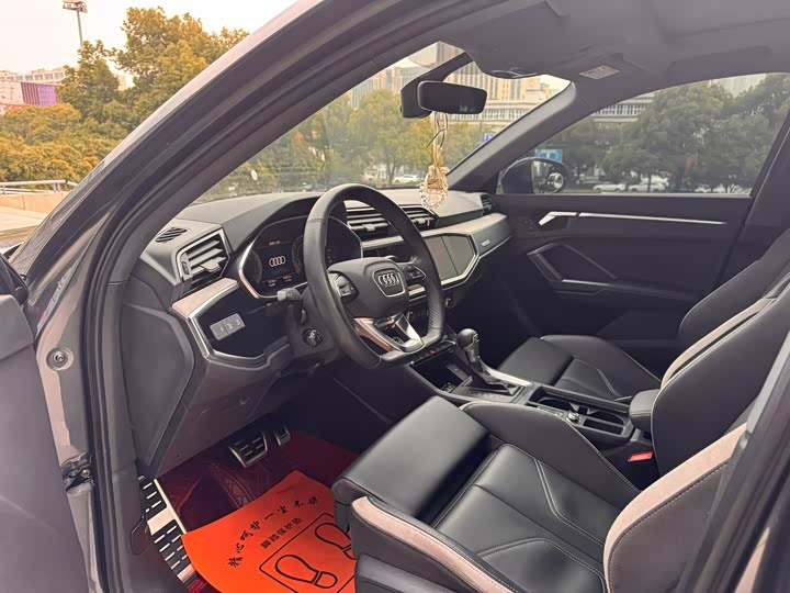 Audi Q3 2024 2024款 35 TFSI 时尚动感型