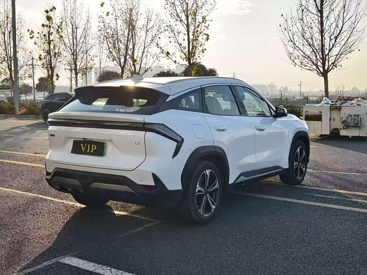 Geely Galaxy L7 2025 2025款 EM-i 115km 探索版