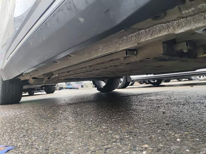 Geely Galaxy L7 2025 2025款 EM-i 115km 探索+版