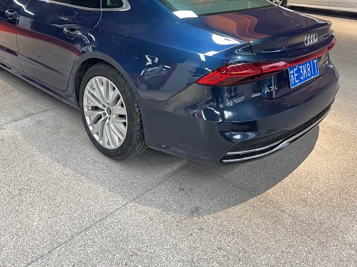 Audi A7L 2024 2024款 45TFSI S-line 筑梦型 流晶套装