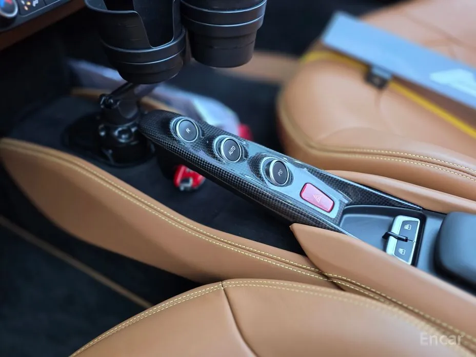 Ferrari F8 2019 3.9 V8