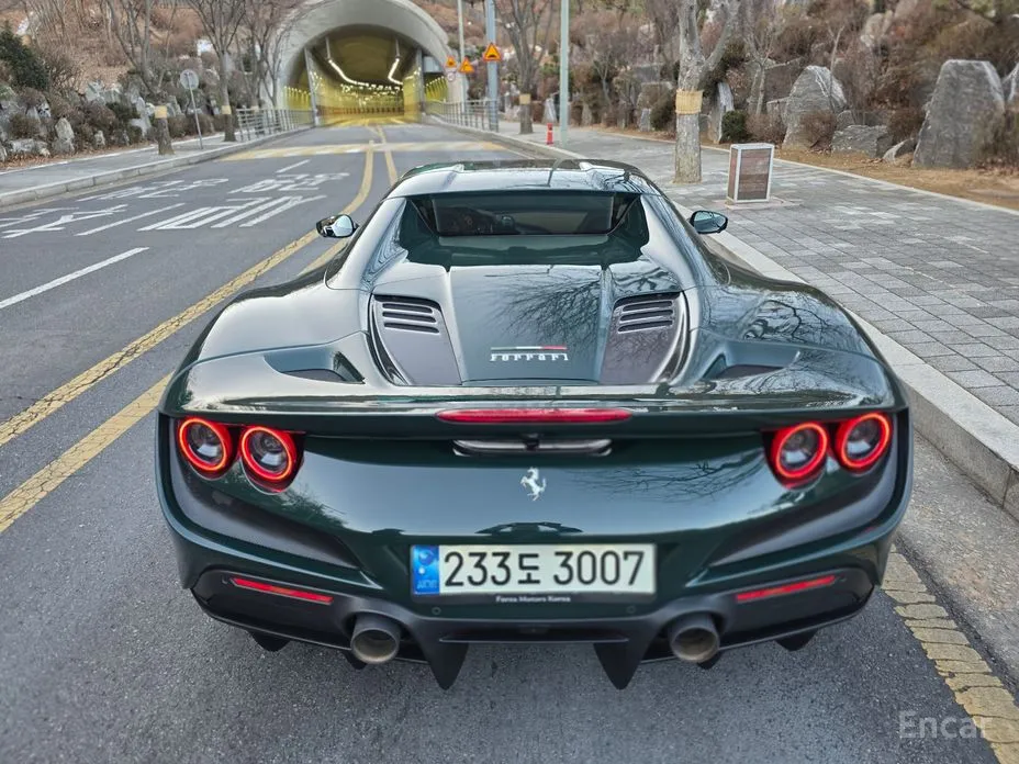 Ferrari F8 2019 3.9 V8