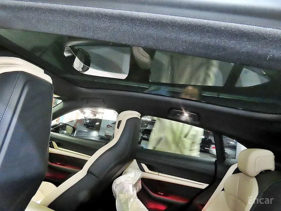 Porsche Taycan 2020 4S Cross Turismo