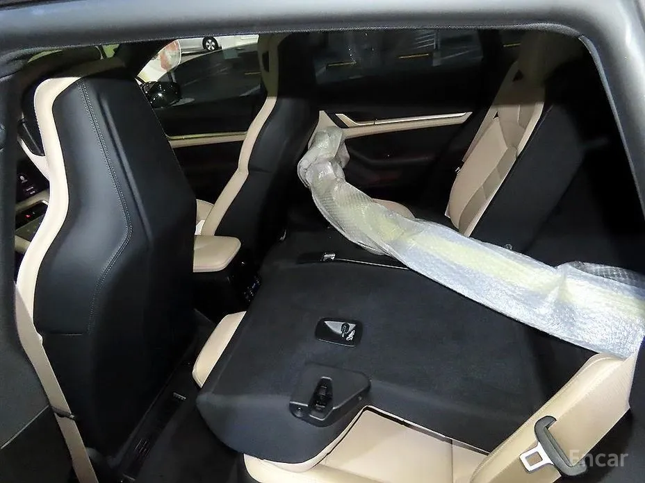 Porsche Taycan 2020 4S Cross Turismo