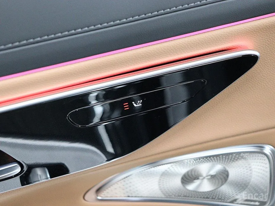 Mercedes-Benz E-Class 2024 E300 4MATIC Exclusive