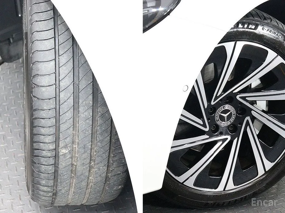 Mercedes-Benz E-Class 2024 E300 4MATIC Exclusive