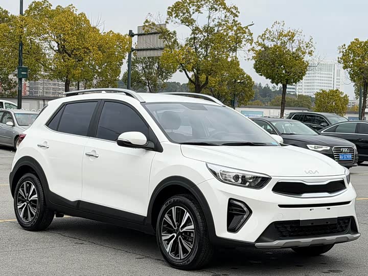 Kia KX1 2021 2021款 1.4L CVT趣享版