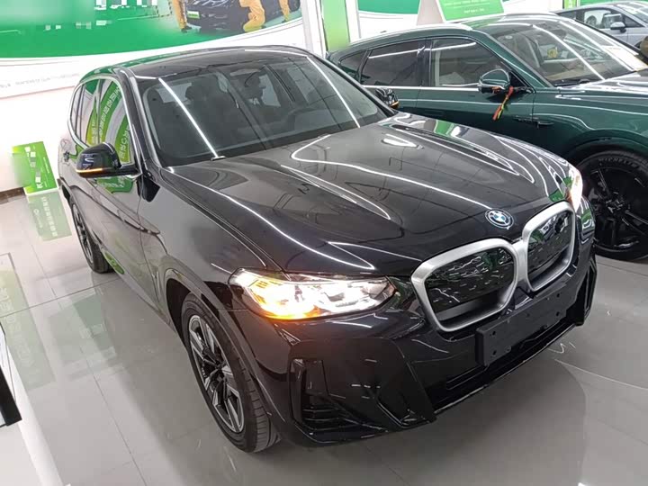 2024 BMW iX3