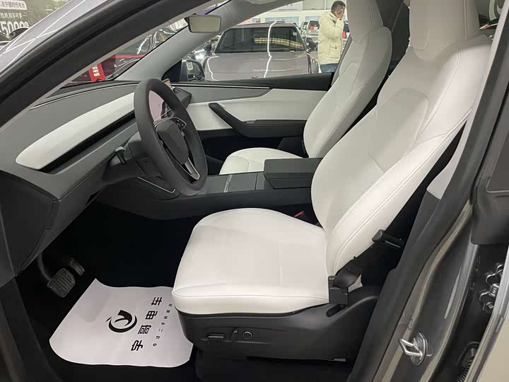 Tesla Model Y 2025 2025款 后轮驱动版