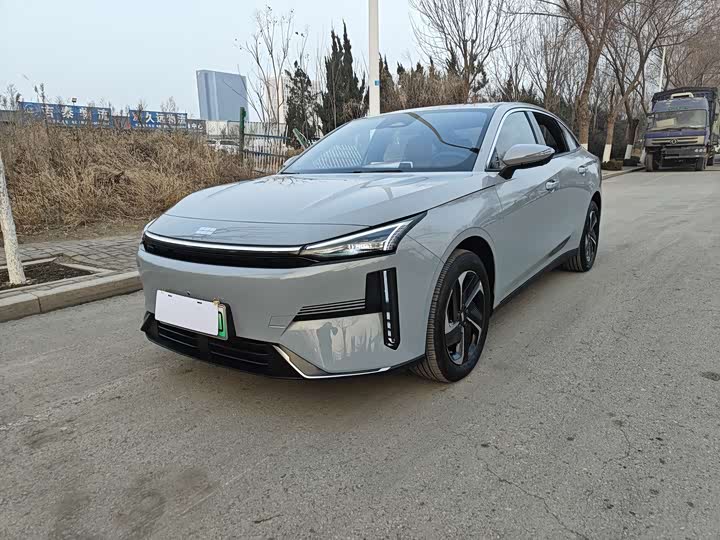 Geely Galaxy L6 2025 2025款 EM-i 140km 探索+版