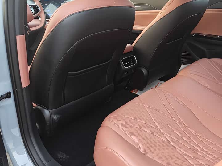 Geely Galaxy L6 2025 2025款 EM-i 140km 探索+版