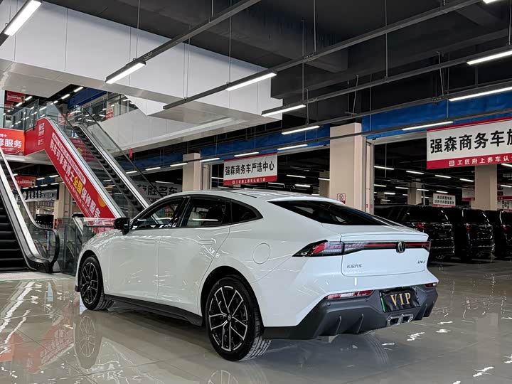 Changan UNI-V Hybrid 2024 2024款 蓝鲸智电iDD 136km 智尊型