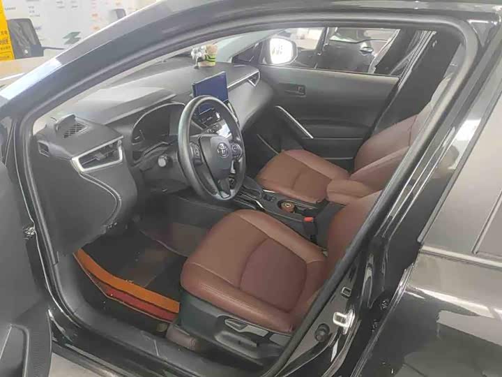 Toyota Corolla Cross 2024 2024款 2.0L 智能电混双擎 先锋版