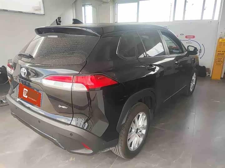 Toyota Corolla Cross 2024 2024款 2.0L 智能电混双擎 先锋版