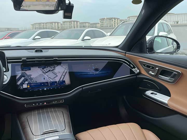 Mercedes-Benz E-Class Hybrid 2024 2024款 E 350 e L 插电式混合动力轿车