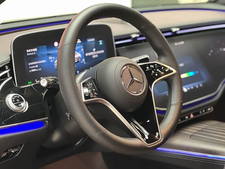 Mercedes-Benz E-Class 2025 2025款 E 300 L 豪华型