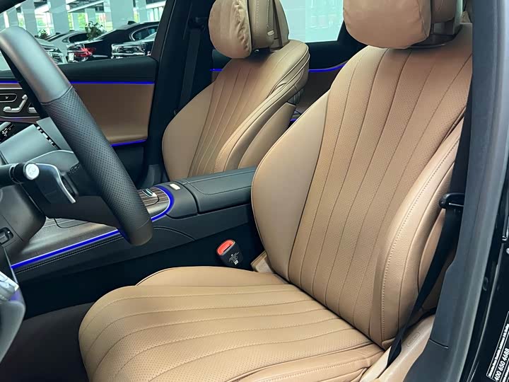 Mercedes-Benz E-Class 2025 2025款 E 300 L 豪华型