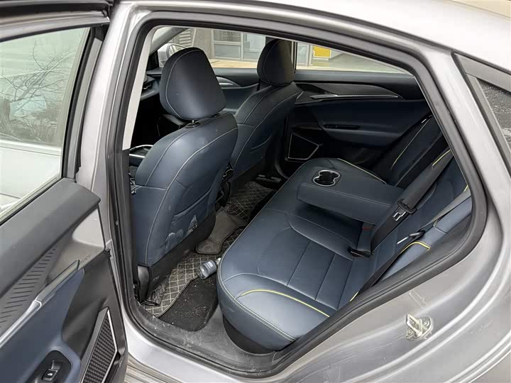 Geely Geometry G6 2024 2024款 500KM 旗舰型