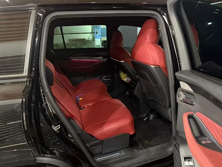 Audi Q6 2023 2023款 50 TFSI quattro 黑武士版