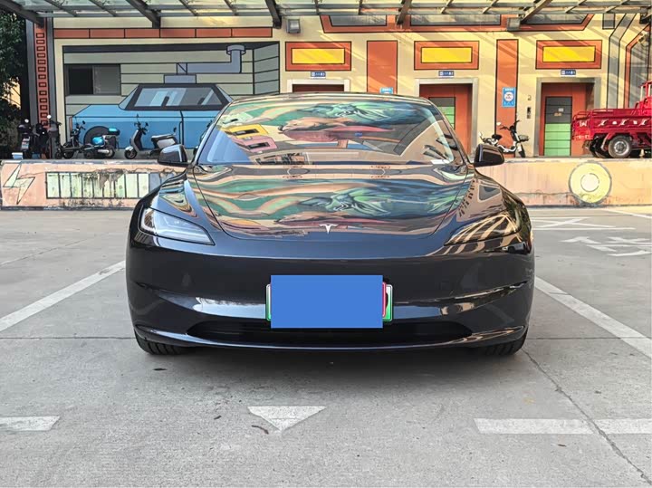 Tesla Model 3 2025 2025款 后轮驱动版