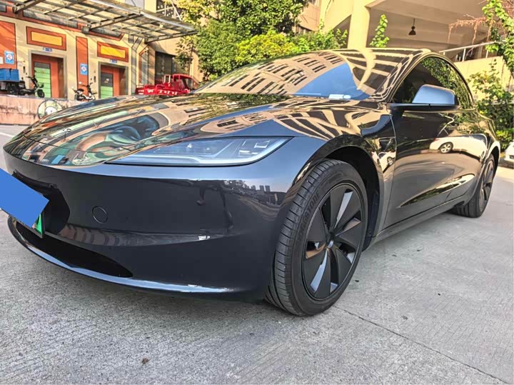 Tesla Model 3 2025 2025款 后轮驱动版