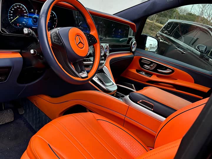 Mercedes-Benz Vito 2024 2024款 2.0T 商务版 7座