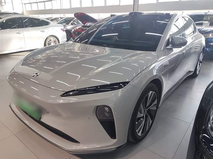 2025 Nio ET5