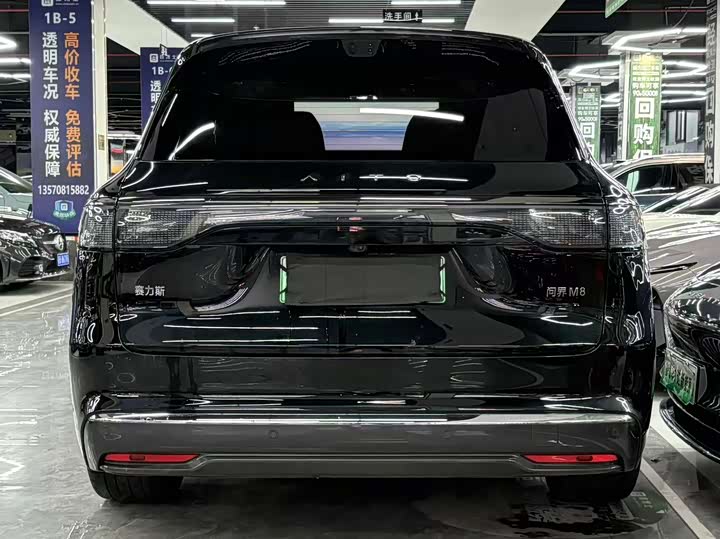 Aito M8 2025 2025款 增程 Ultra版 53.4kWh 6座版