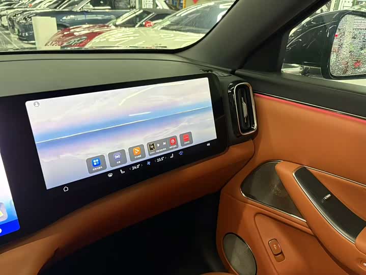 Aito M8 2025 2025款 增程 Ultra版 53.4kWh 6座版