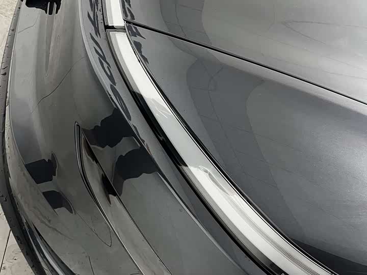 Tesla Model Y 2025 2025款 长续航全轮驱动版