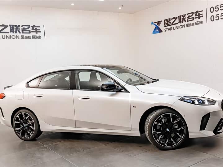 BMW 2 Series 2025 2025款 225L M运动曜夜套装