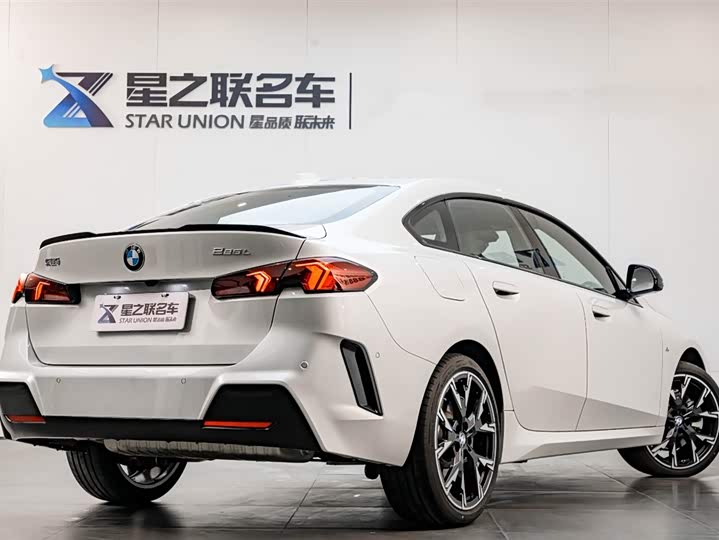 BMW 2 Series 2025 2025款 225L M运动曜夜套装